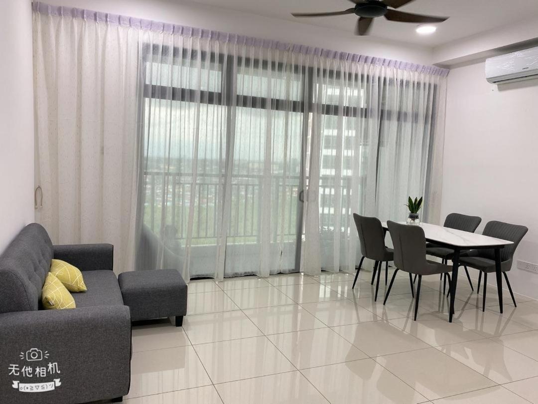 Homenest Jb City Poolview Suite By Cozy Home 조호르 바루 외부 사진